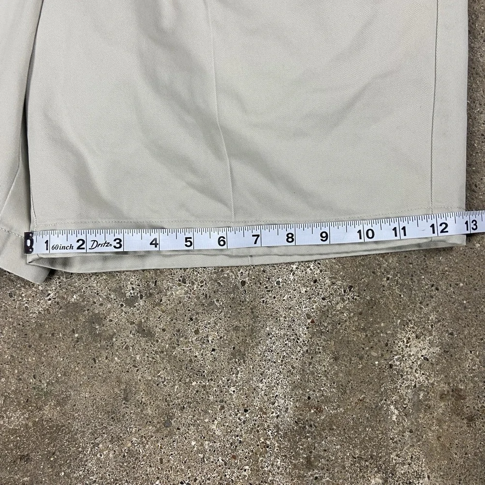 L.L. Bean Classic Pleated Chino Shorts Size 36 Beige Regular Fit Casual Wear